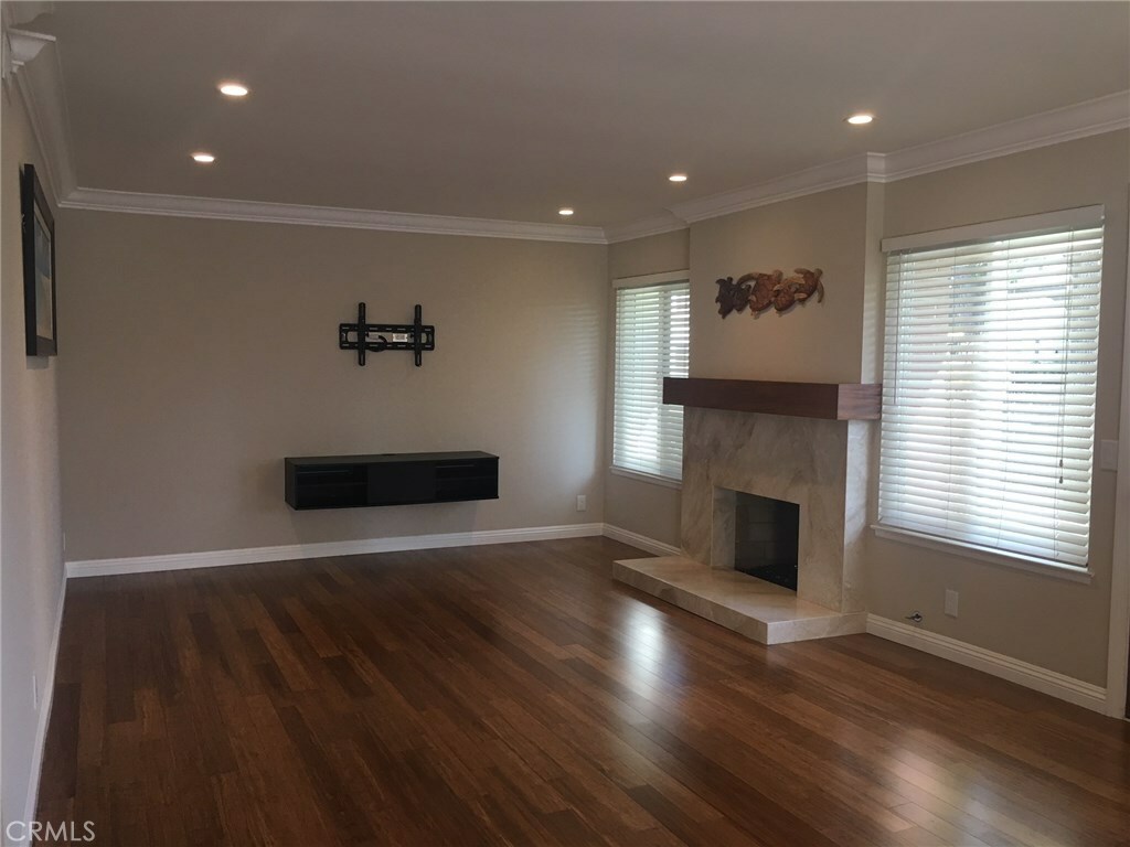 Property Photo:  5105 Hampton Court  CA 92683 