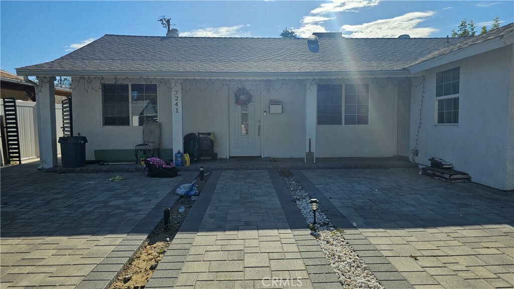 Property Photo:  7241 Caldus Avenue  CA 91406 