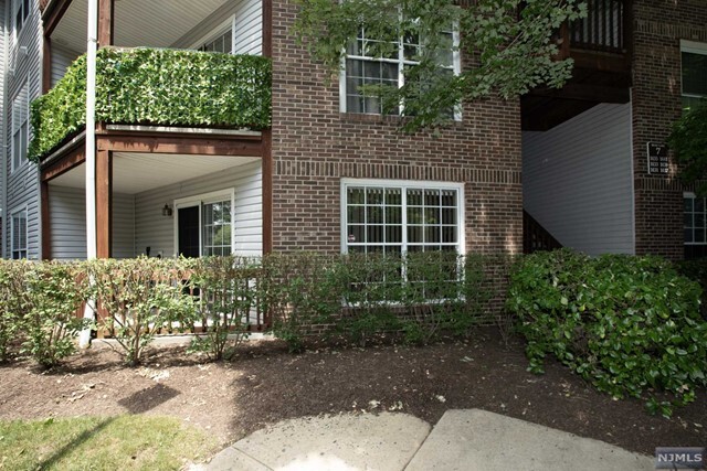 Property Photo:  1431 Teresa Drive 1431  NJ 07024 