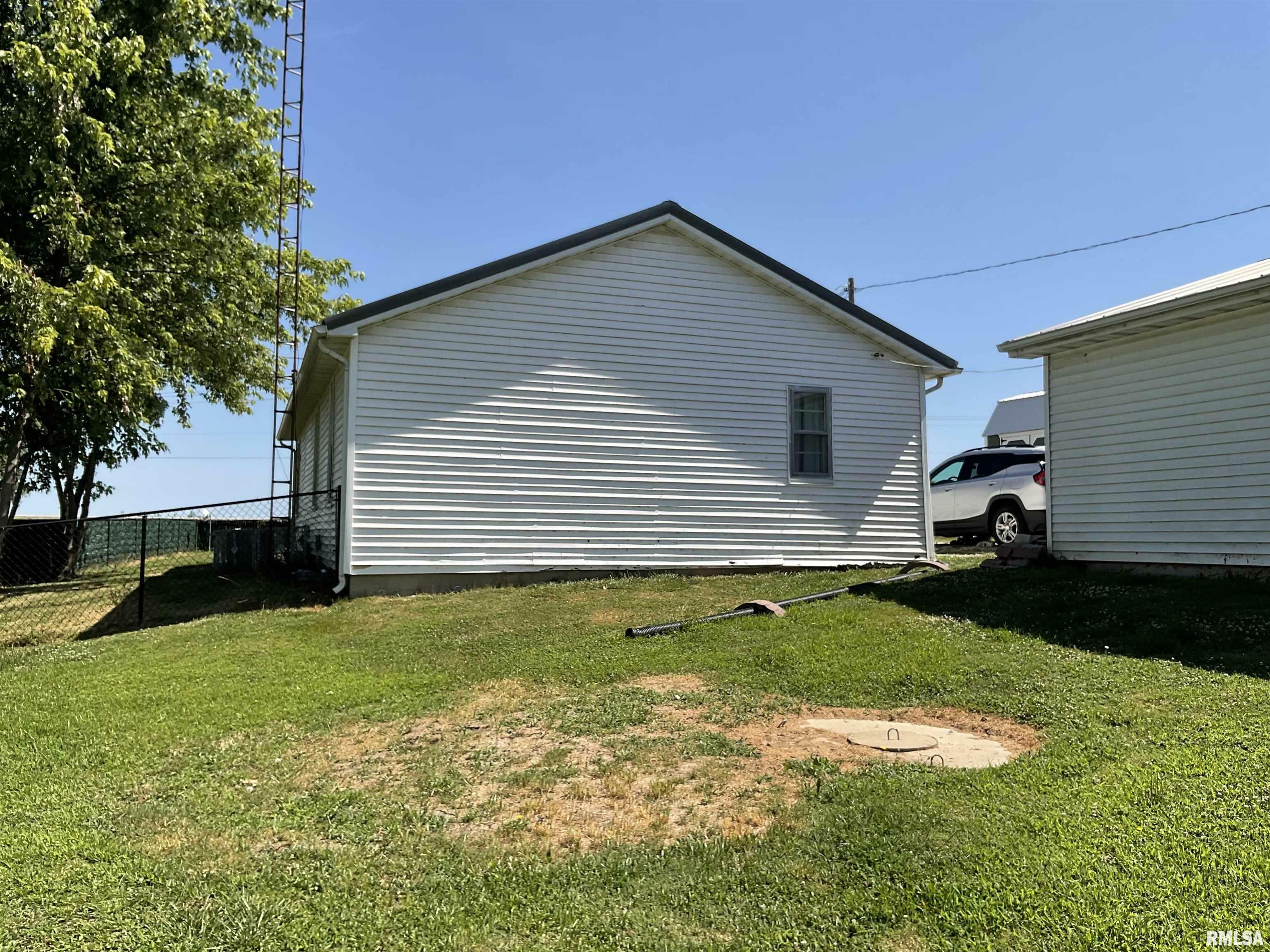 Property Photo:  2448 State Route 161 Route  IL 62801 