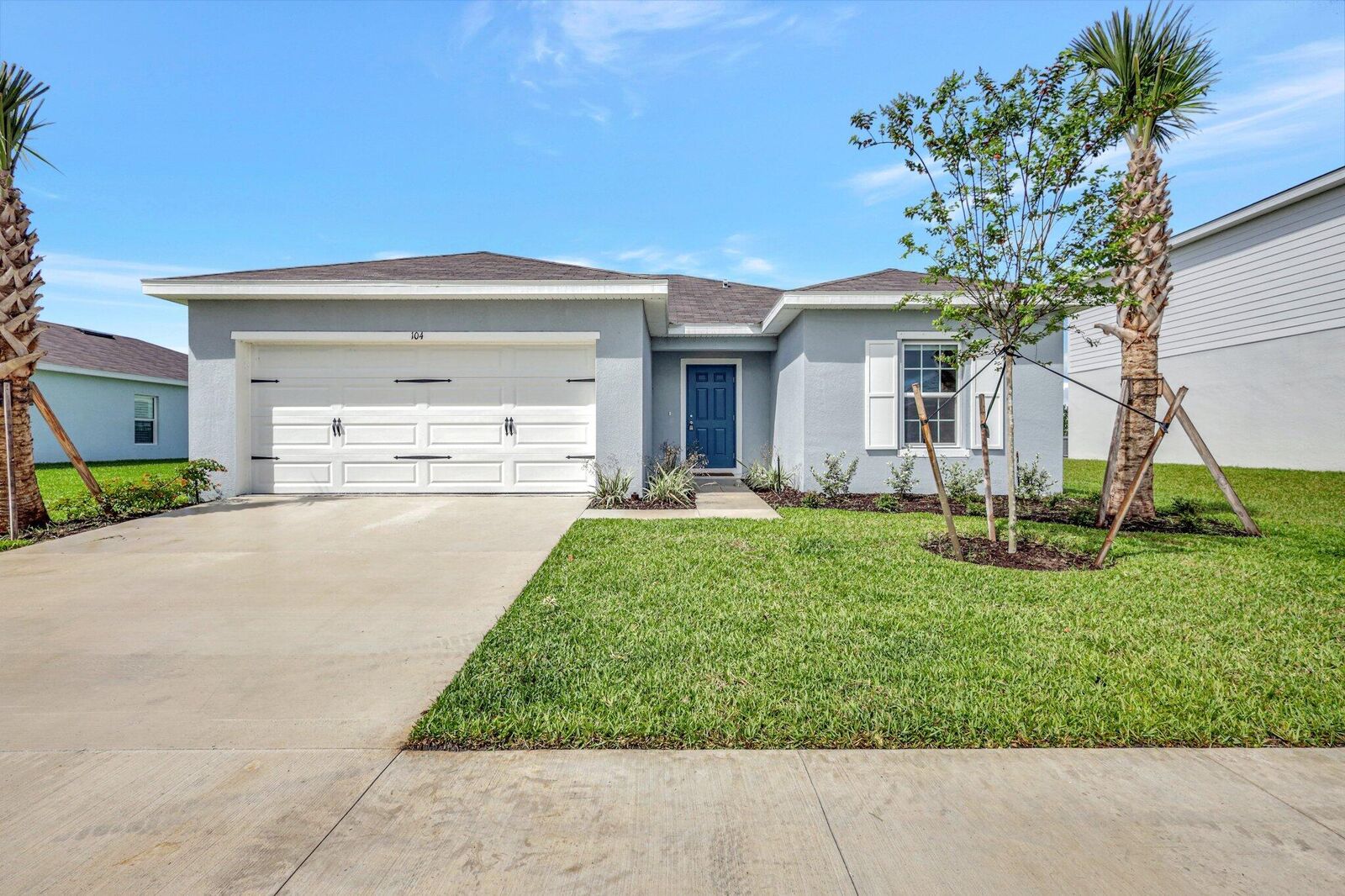Property Photo: 104 Pummelo Place FL 34981