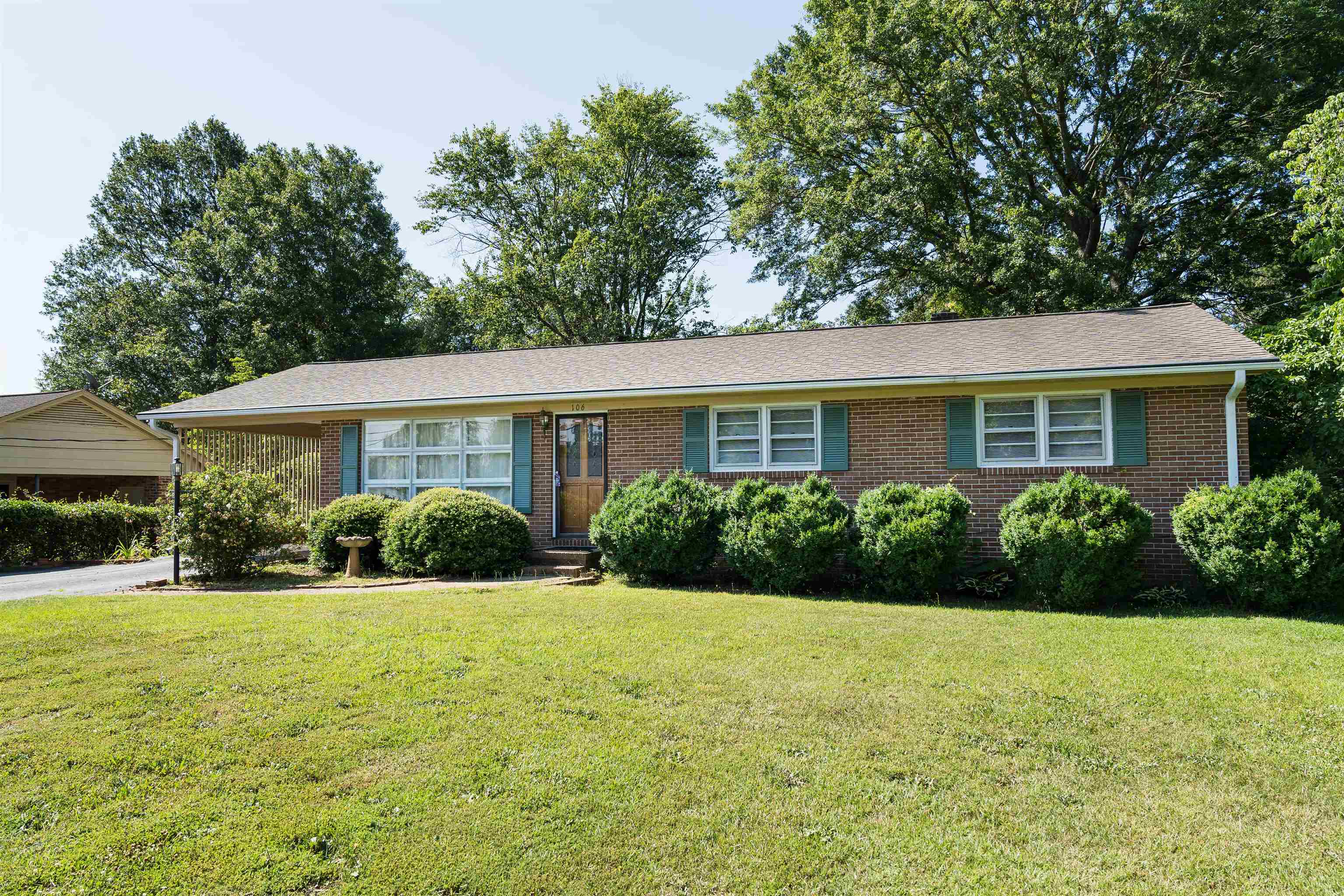 Property Photo:  106 Bedford Road  SC 29301 