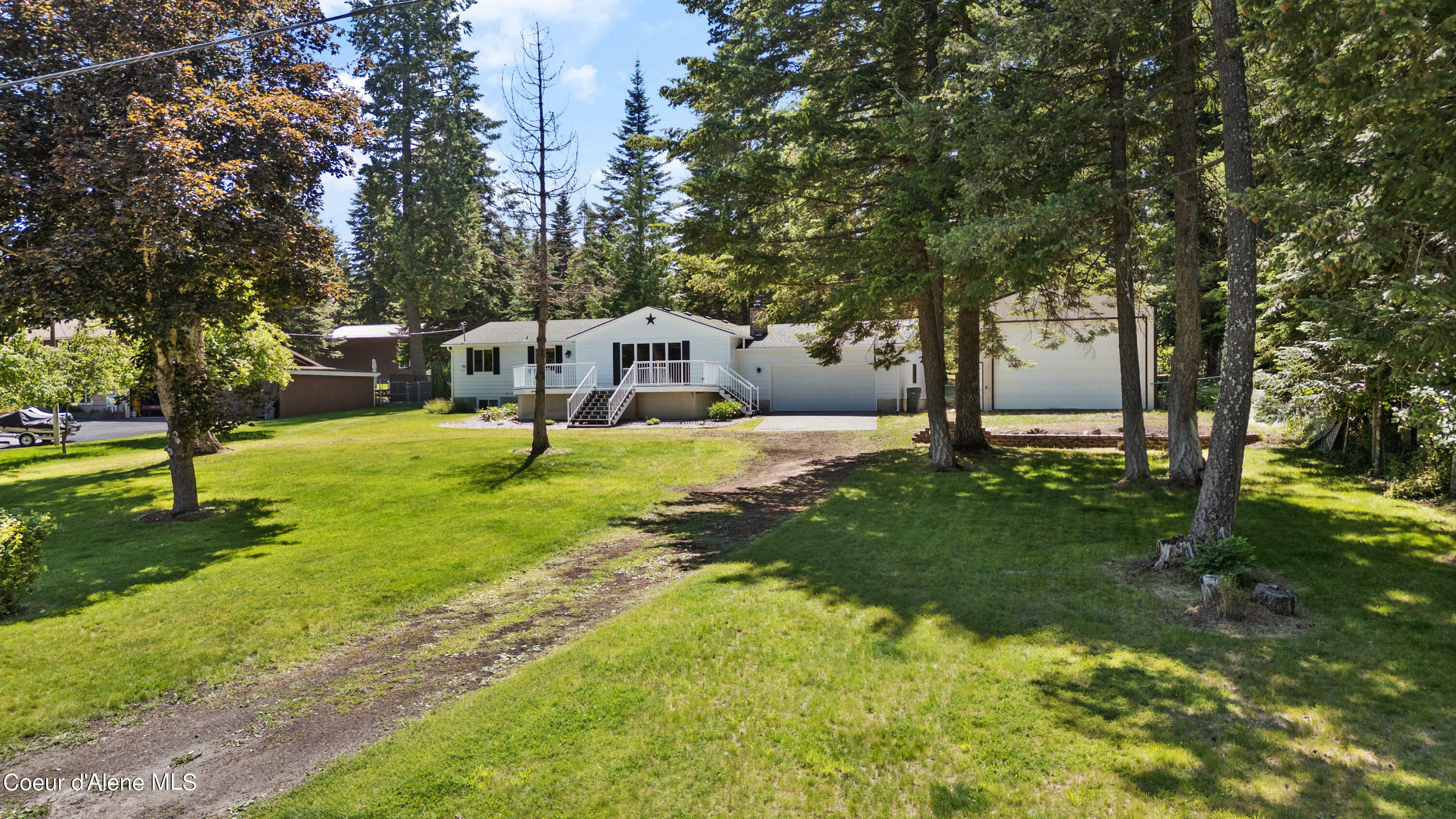 Property Photo:  12773 N Hauser Lake Rd  ID 83854 