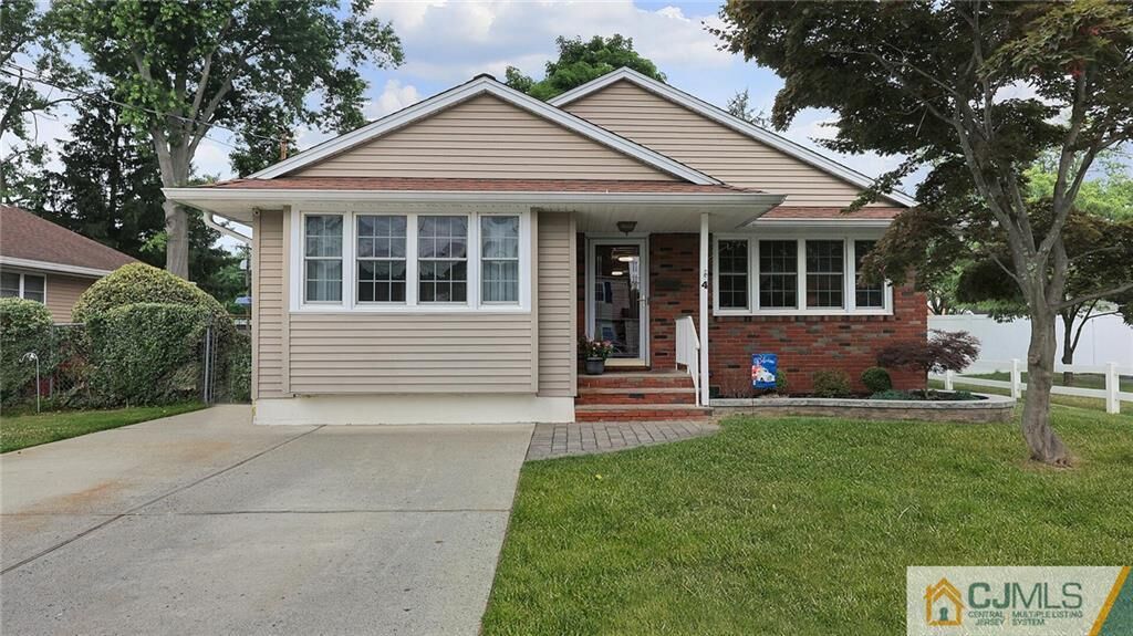 Property Photo: 4 Milton Place NJ 08846