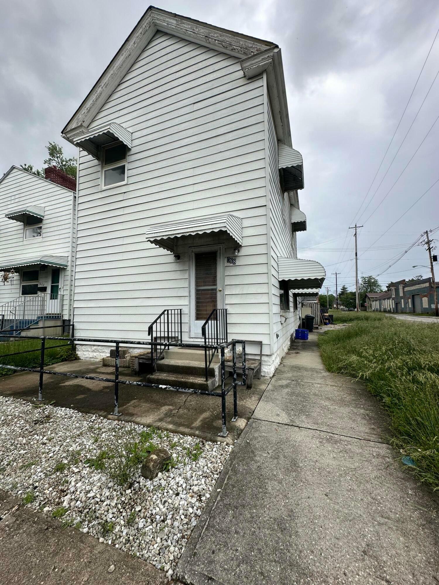 Property Photo:  688 Wager Street  OH 43206 