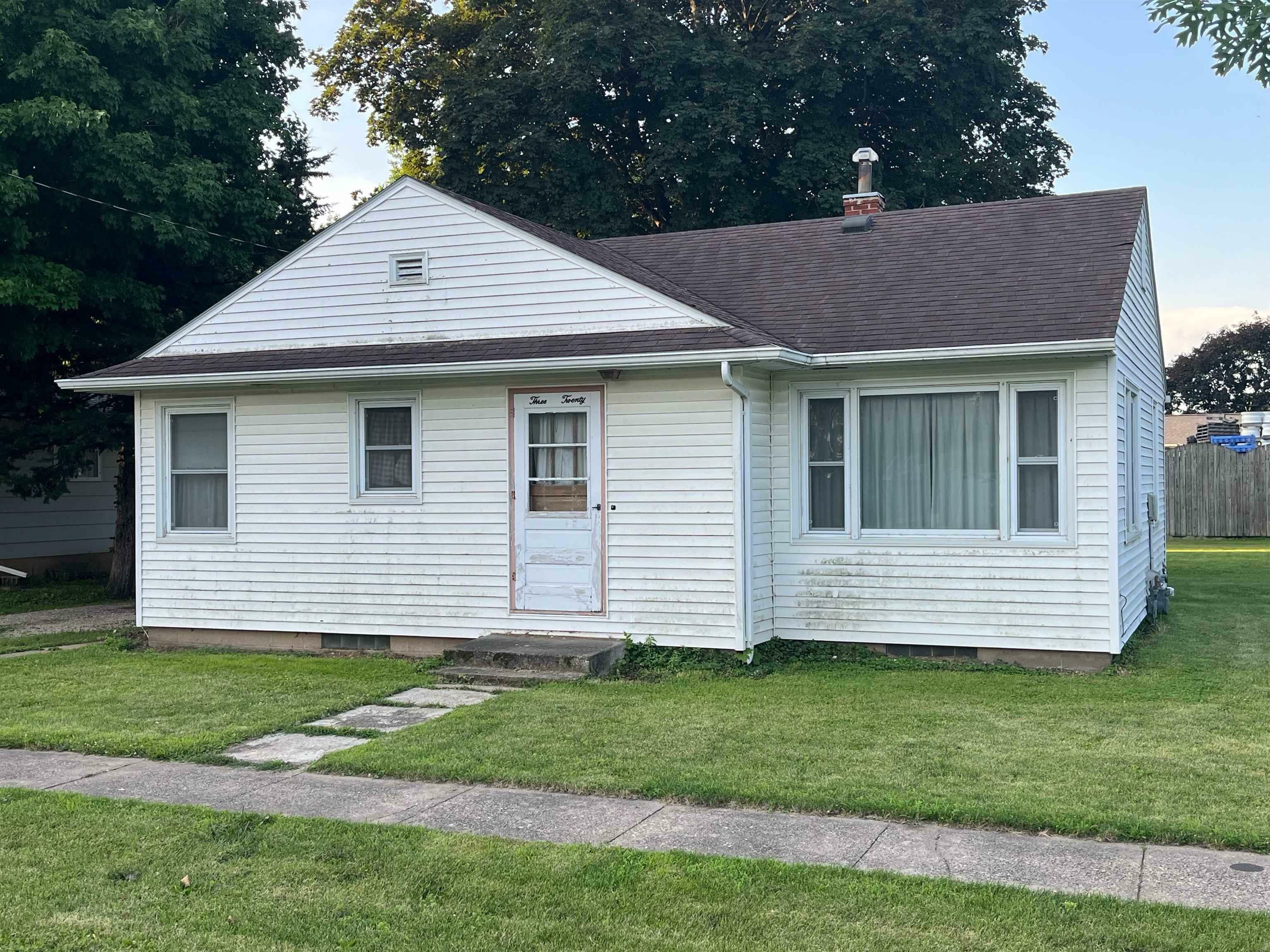 Property Photo:  320 E Greene Street  IA 50619 