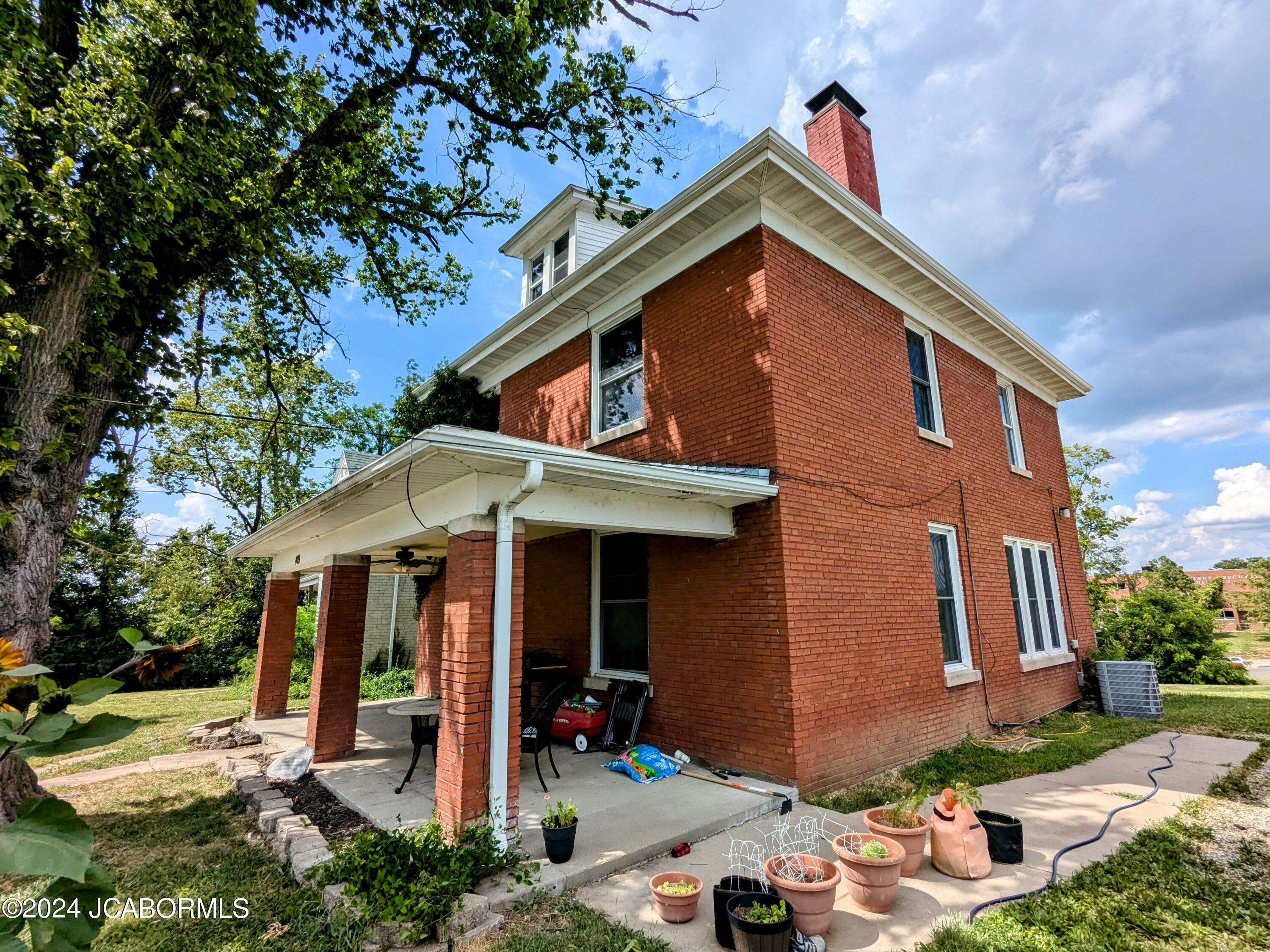 Property Photo:  409 E Ashley Street  MO 65109 