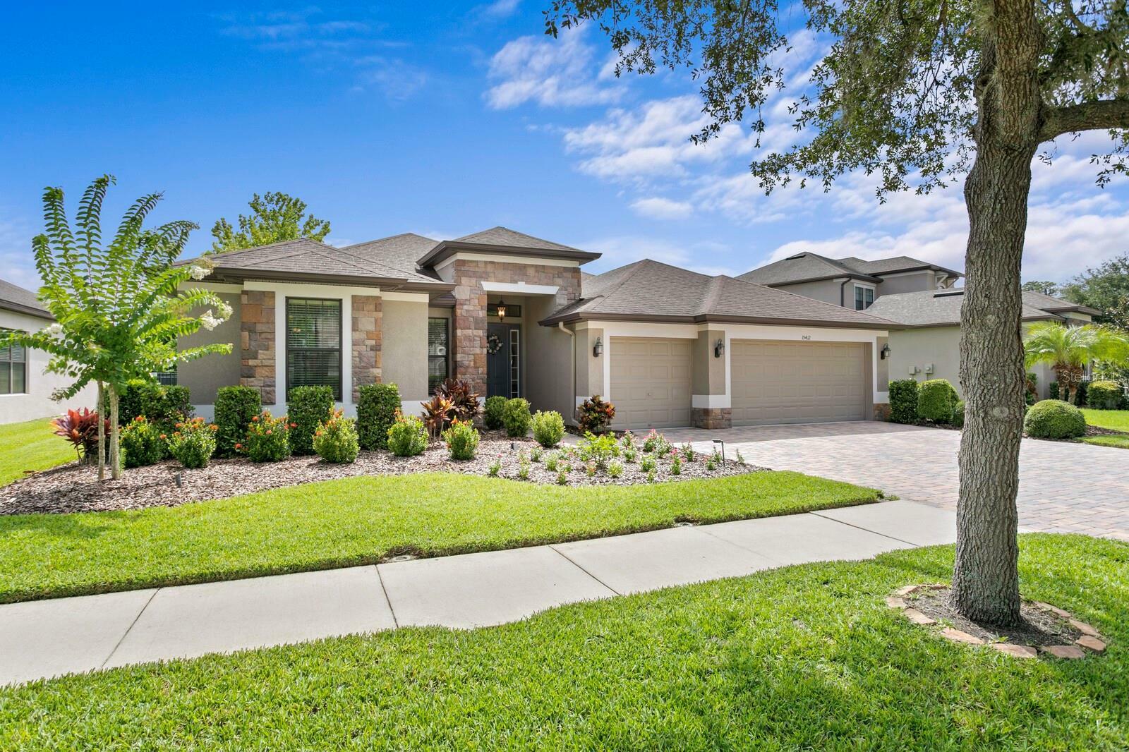 Property Photo:  19412 Sweet Grass Way  FL 33558 