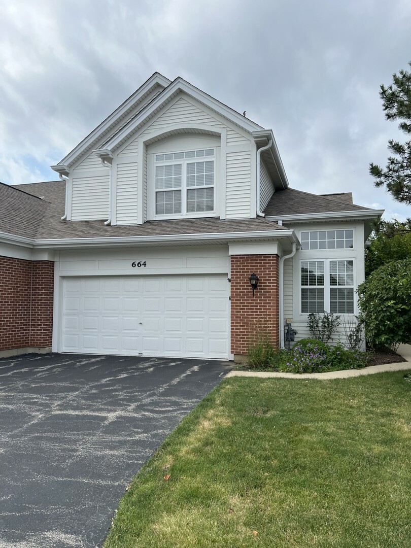 Property Photo:  664 Concord Way  IL 60070 