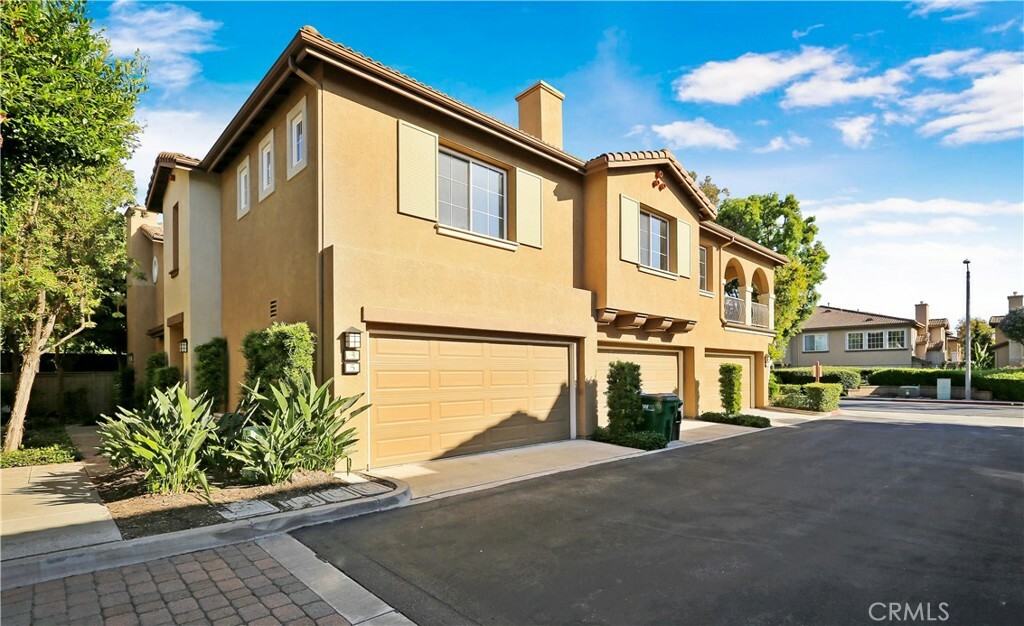 Property Photo:  5 Bradford  CA 92602 