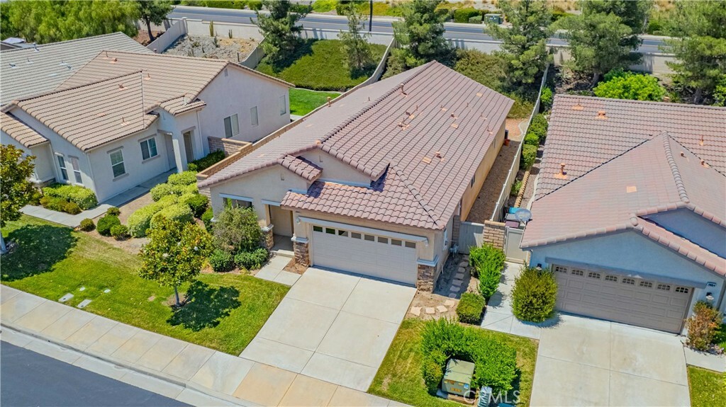 Property Photo:  28044 Oakhaven Lane  CA 92584 