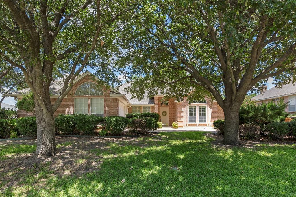 Property Photo: 6905 Meadowside Road S TX 76132