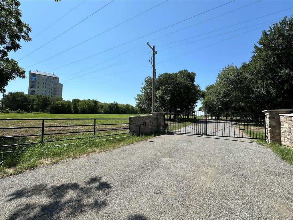 Property Photo:  Lot 1, 1015 Waters Edge Drive  TX 75020 