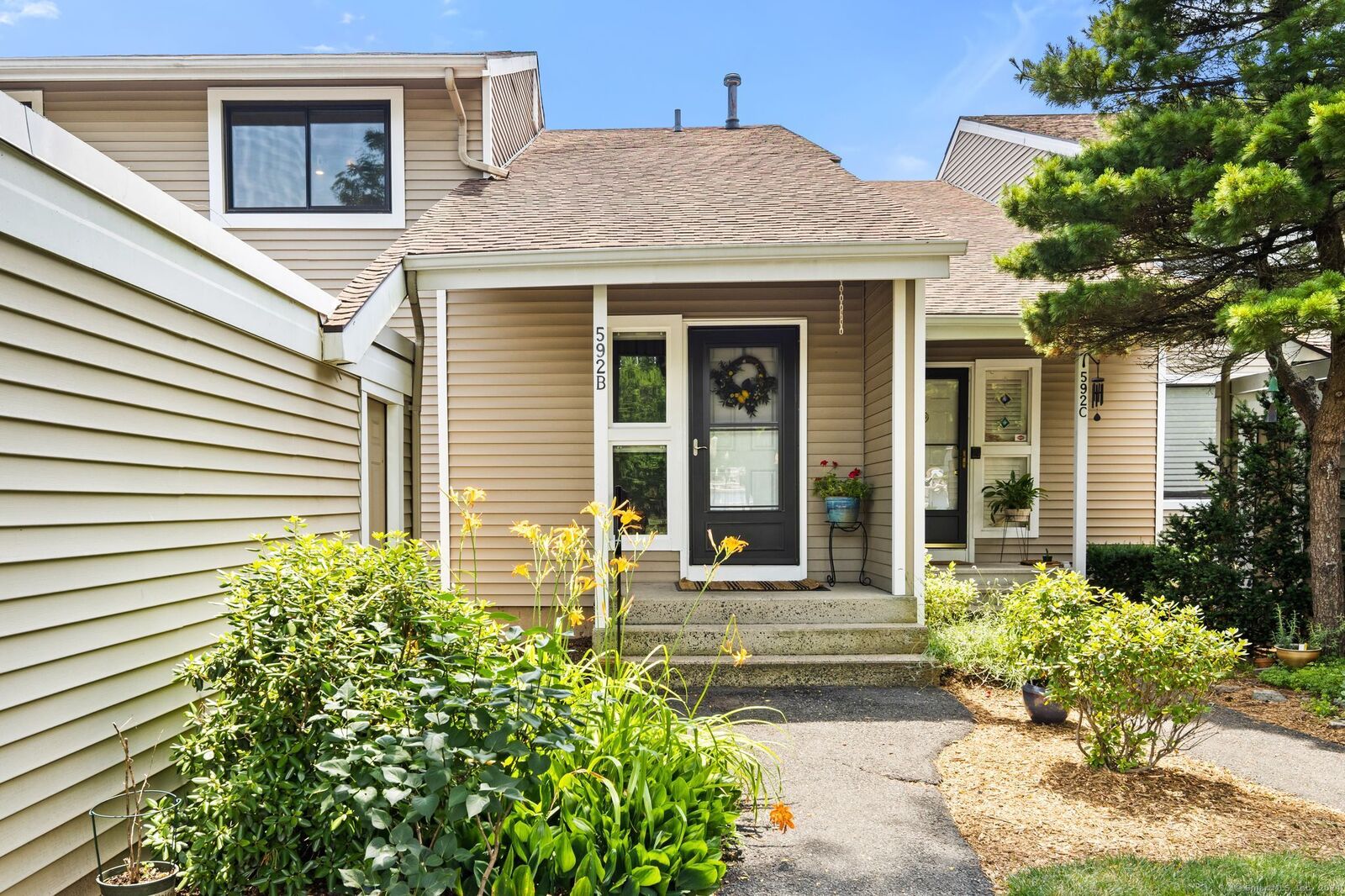 Property Photo: 592 Mountain Road #B CT 06117