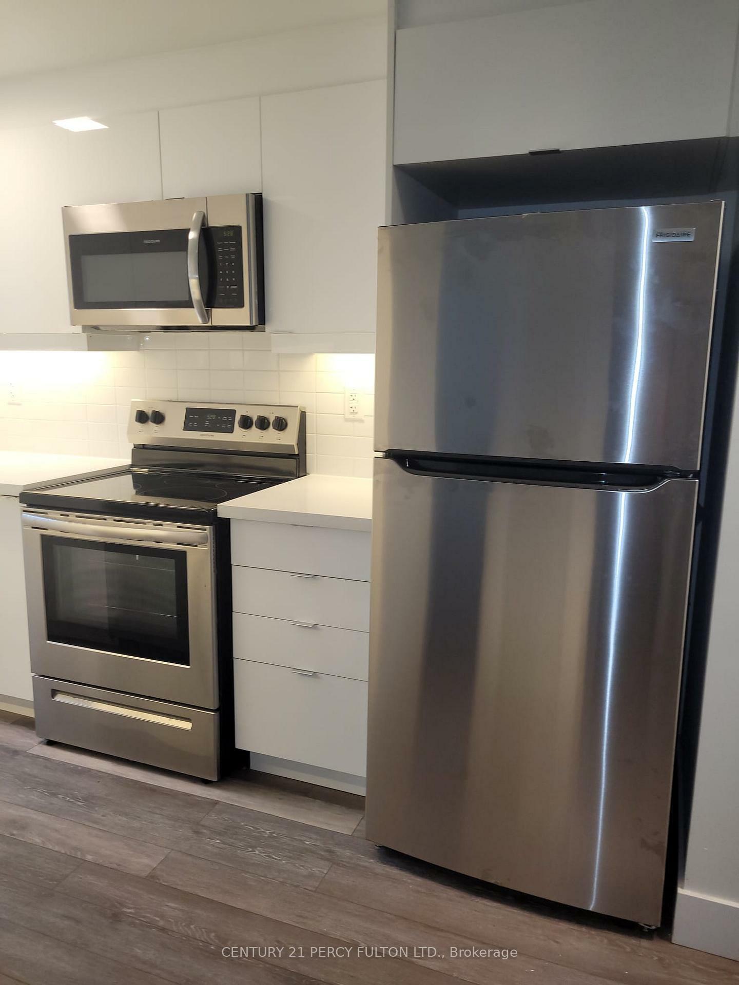 Photo de la propriété: 1051 Victoria Park Avenue 2 ON M4B 2J7