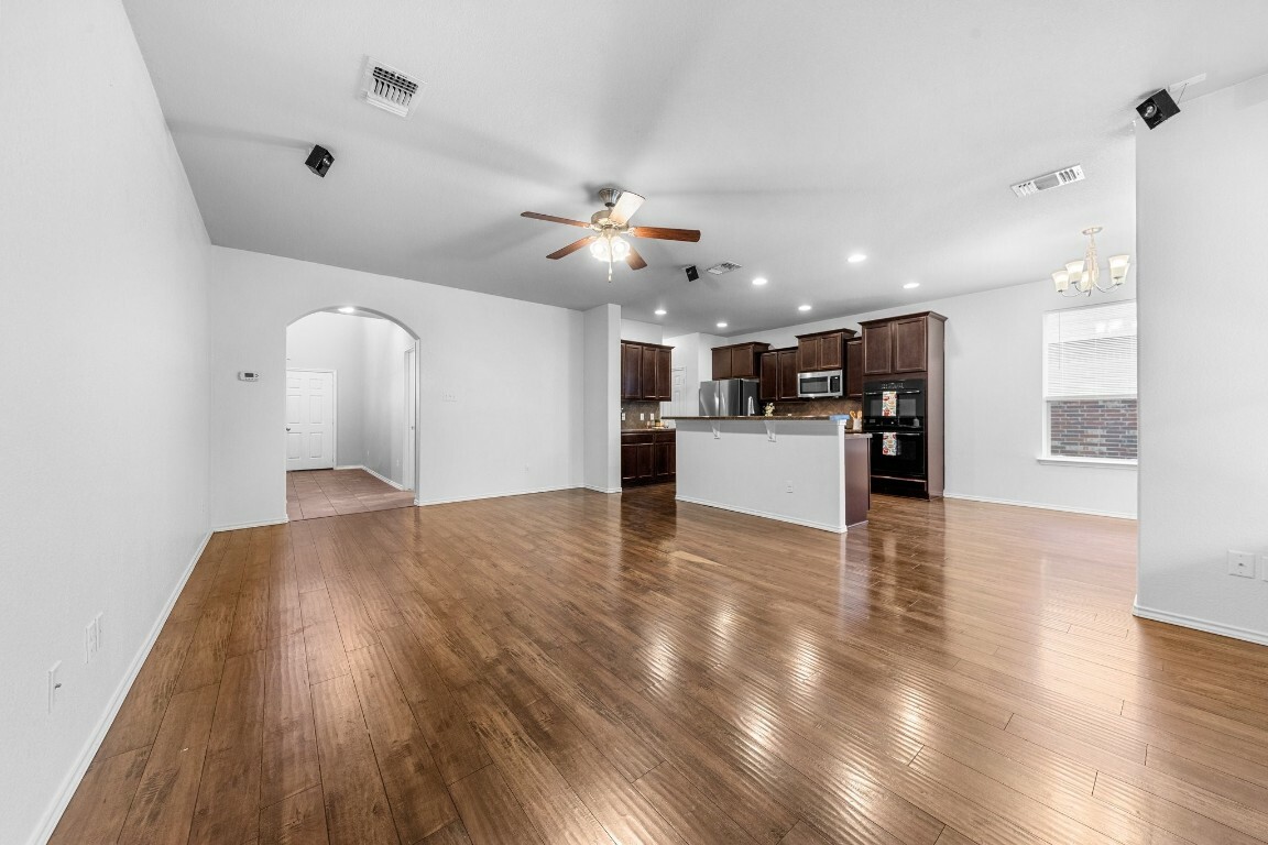 Property Photo:  6607 Ambrose Circle  TX 76502 