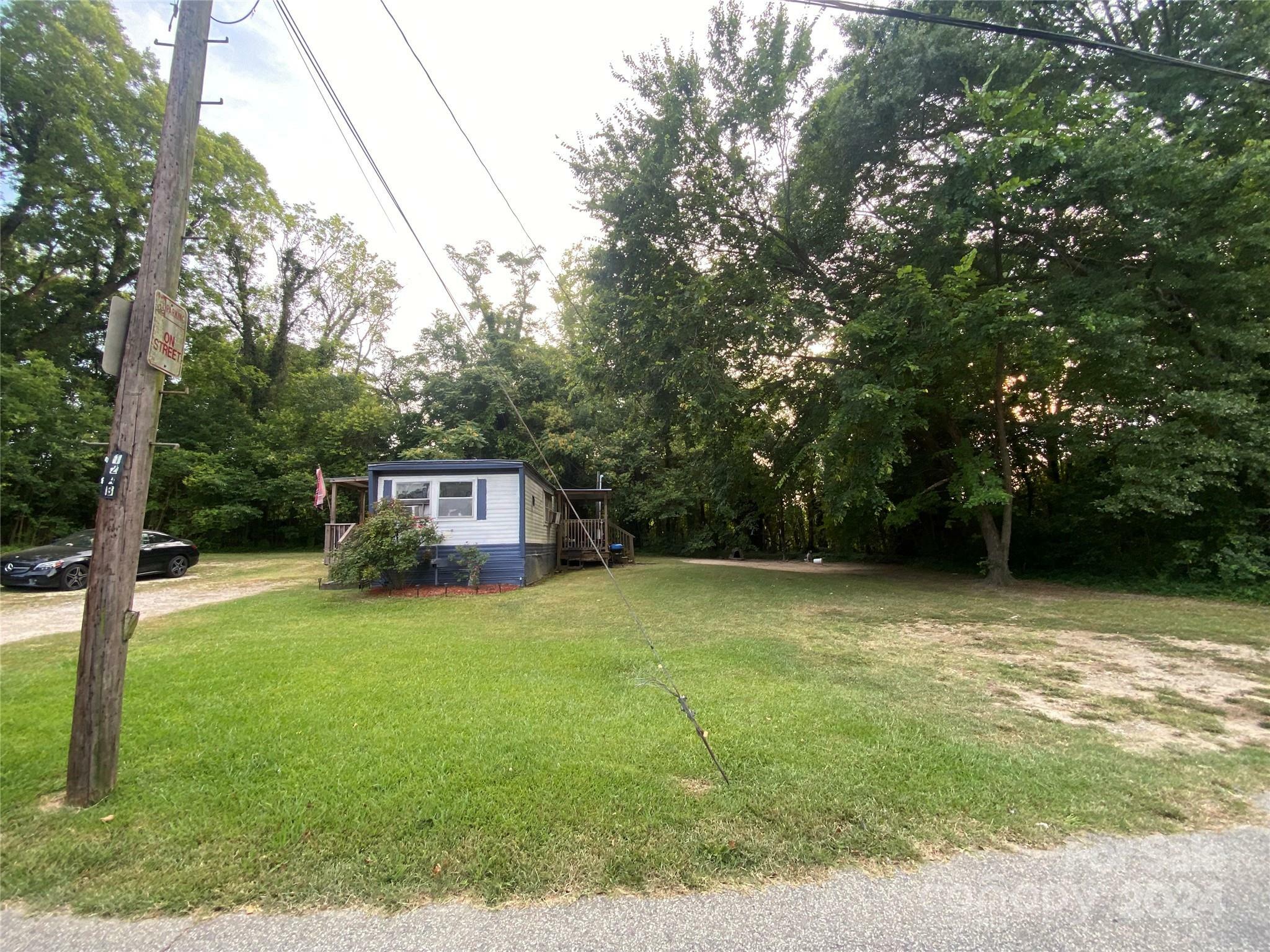 Property Photo:  304 N Market Street  SC 29720 