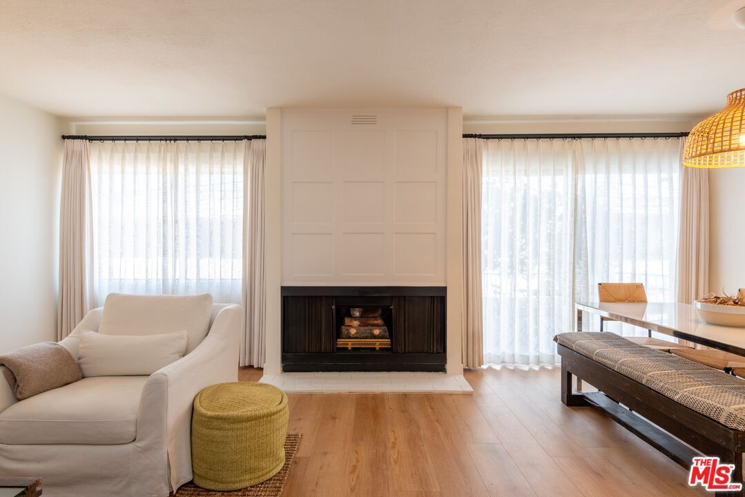 Property Photo:  11656   Montana Ave 115  CA 90049 