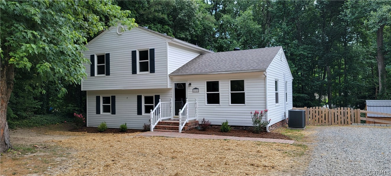 Property Photo:  2723 Walnut Drive  VA 23141 