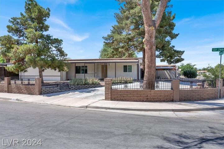 111 Sir David Way  Las Vegas NV 89110 photo