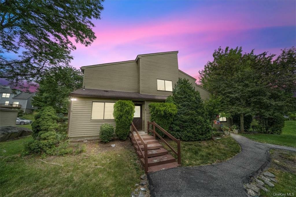 Property Photo:  34 Sycamore Court  NY 10930 