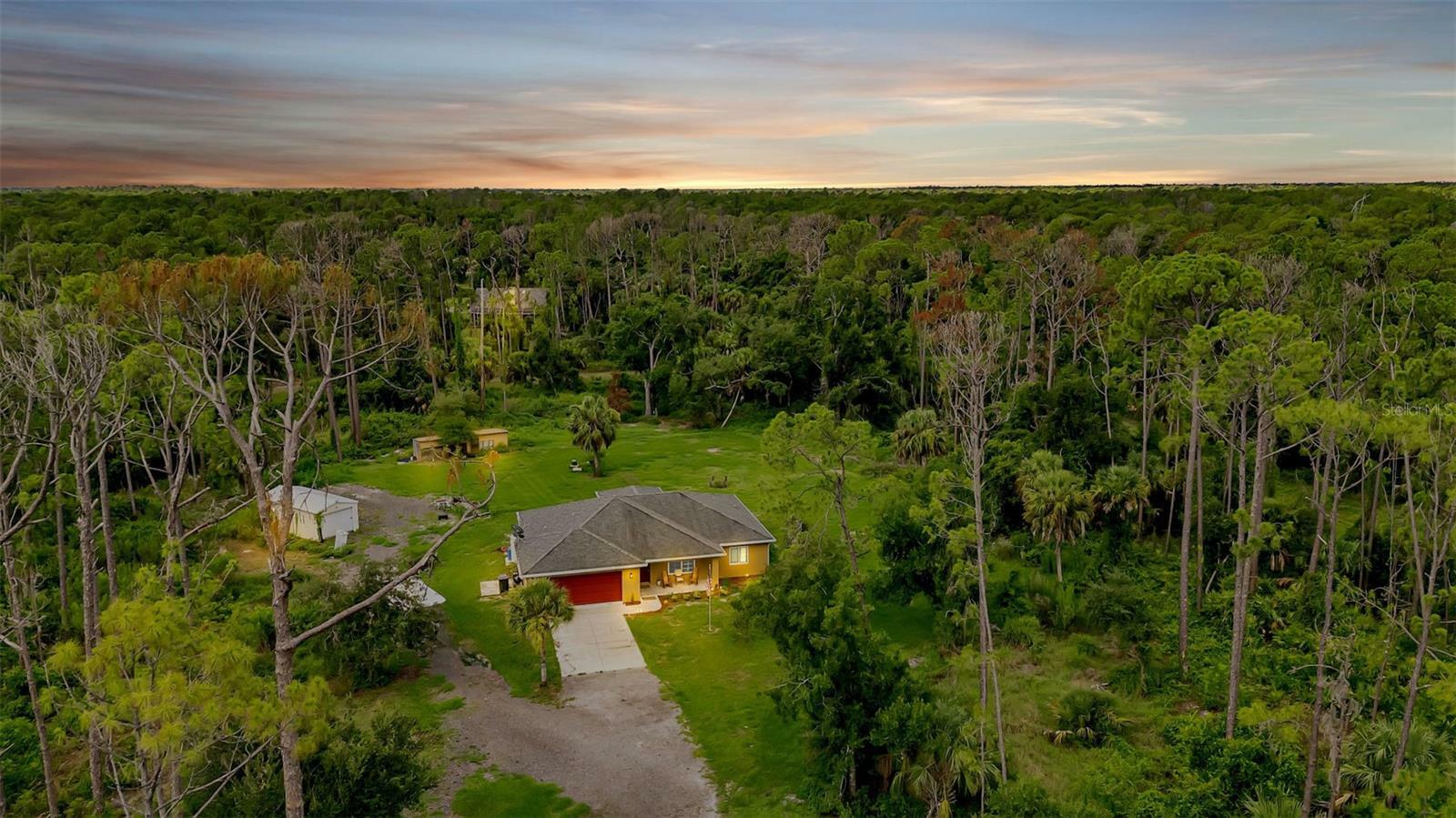 Property Photo: 2149 Tropicaire Boulevard FL 34286