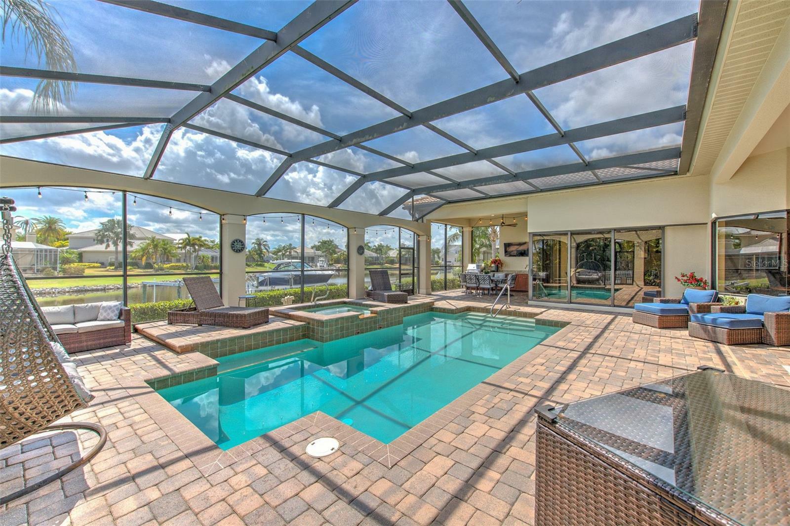 Property Photo:  5407 Tybee Island Drive  FL 33572 