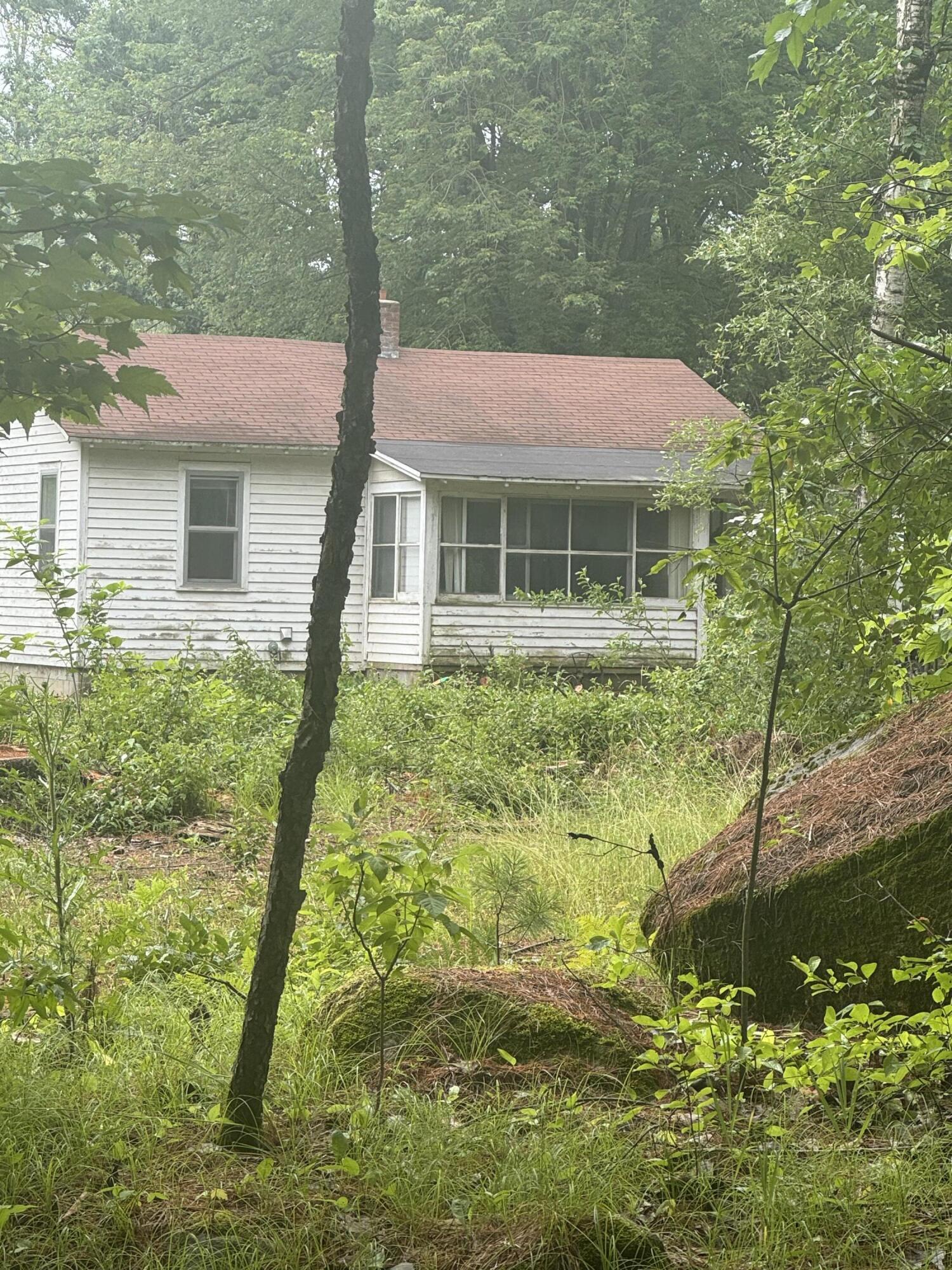 Property Photo: 8562 N Gilmore Road MI 48622