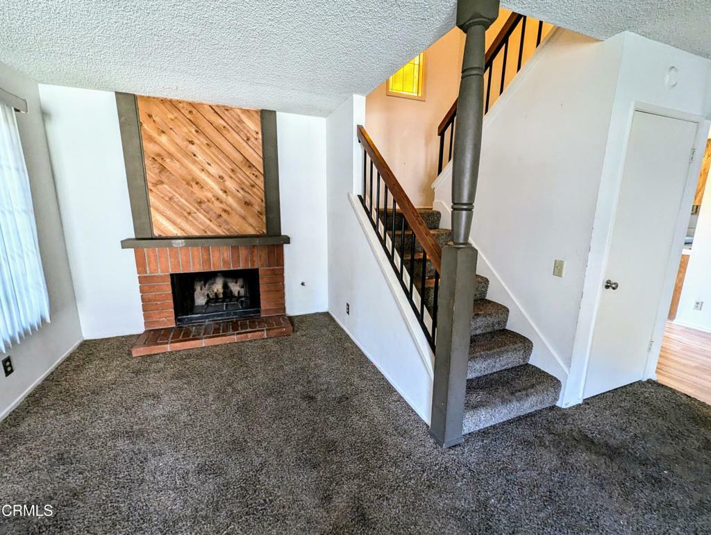 Property Photo:  1932 Montgomery Avenue  CA 93004 