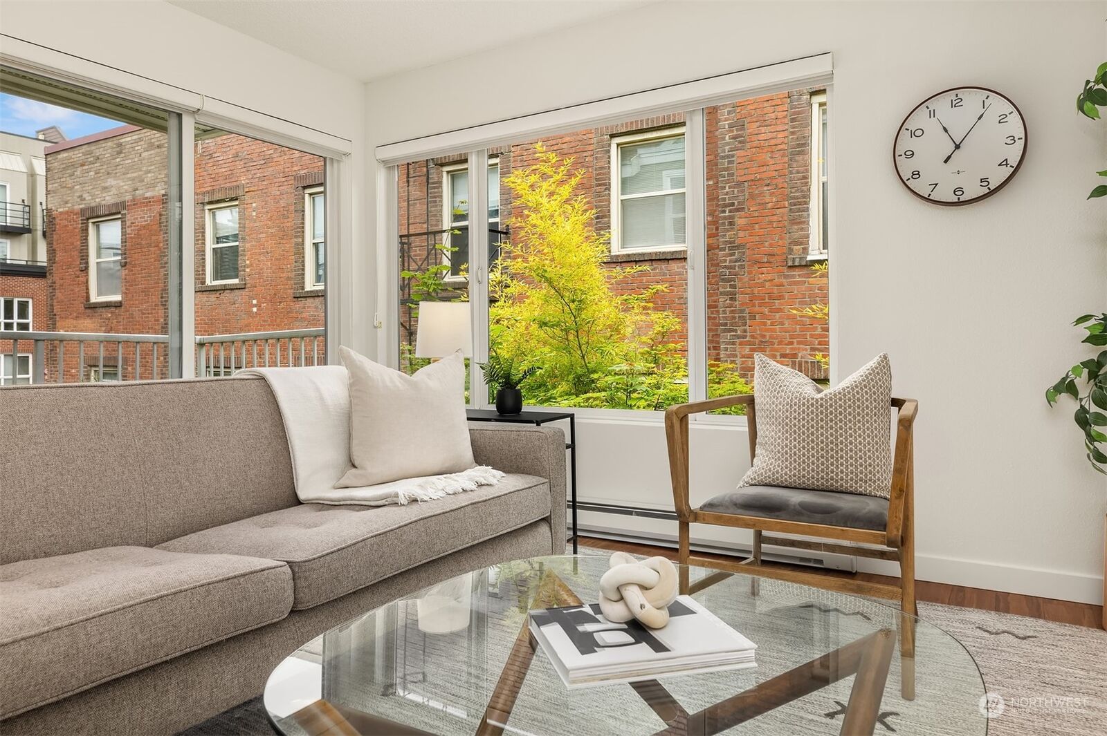 Property Photo:  308  Summit Avenue E 406  WA 98102 