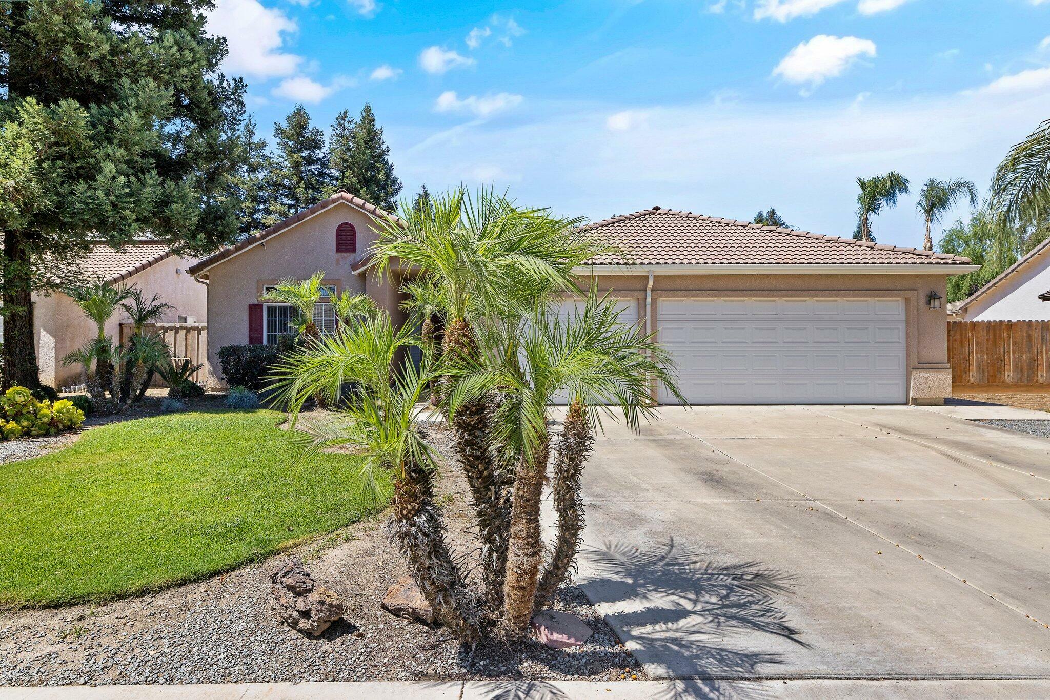 Property Photo:  4606 W Country Court  CA 93277 