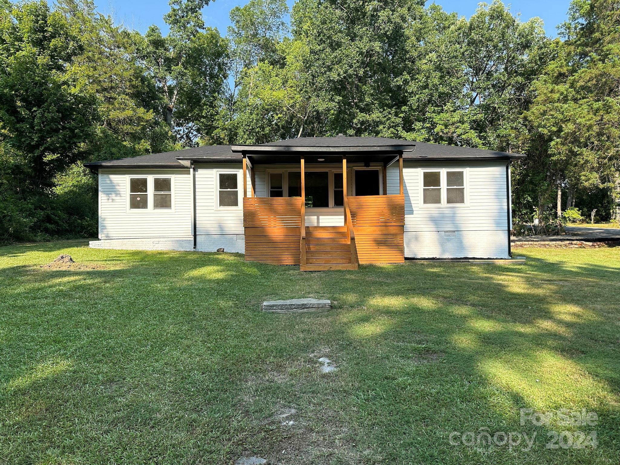 Property Photo:  2407 Carolina Avenue  NC 28083 