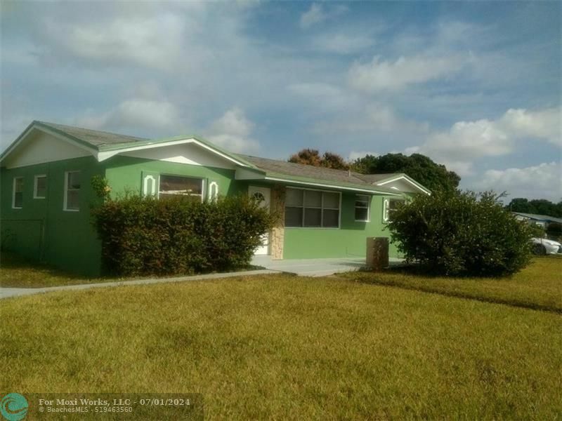 2951 NW 208th Ter  Miami Gardens FL 33056 photo