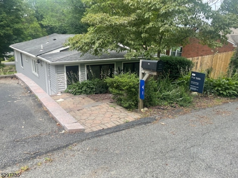 41 Locust Rd  Wantage Twp. NJ 07461 photo