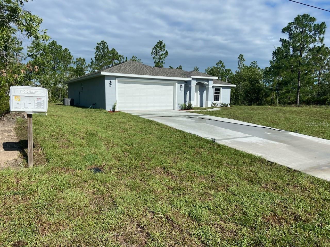 Property Photo:  2560 W Windchime Loop  FL 34434 