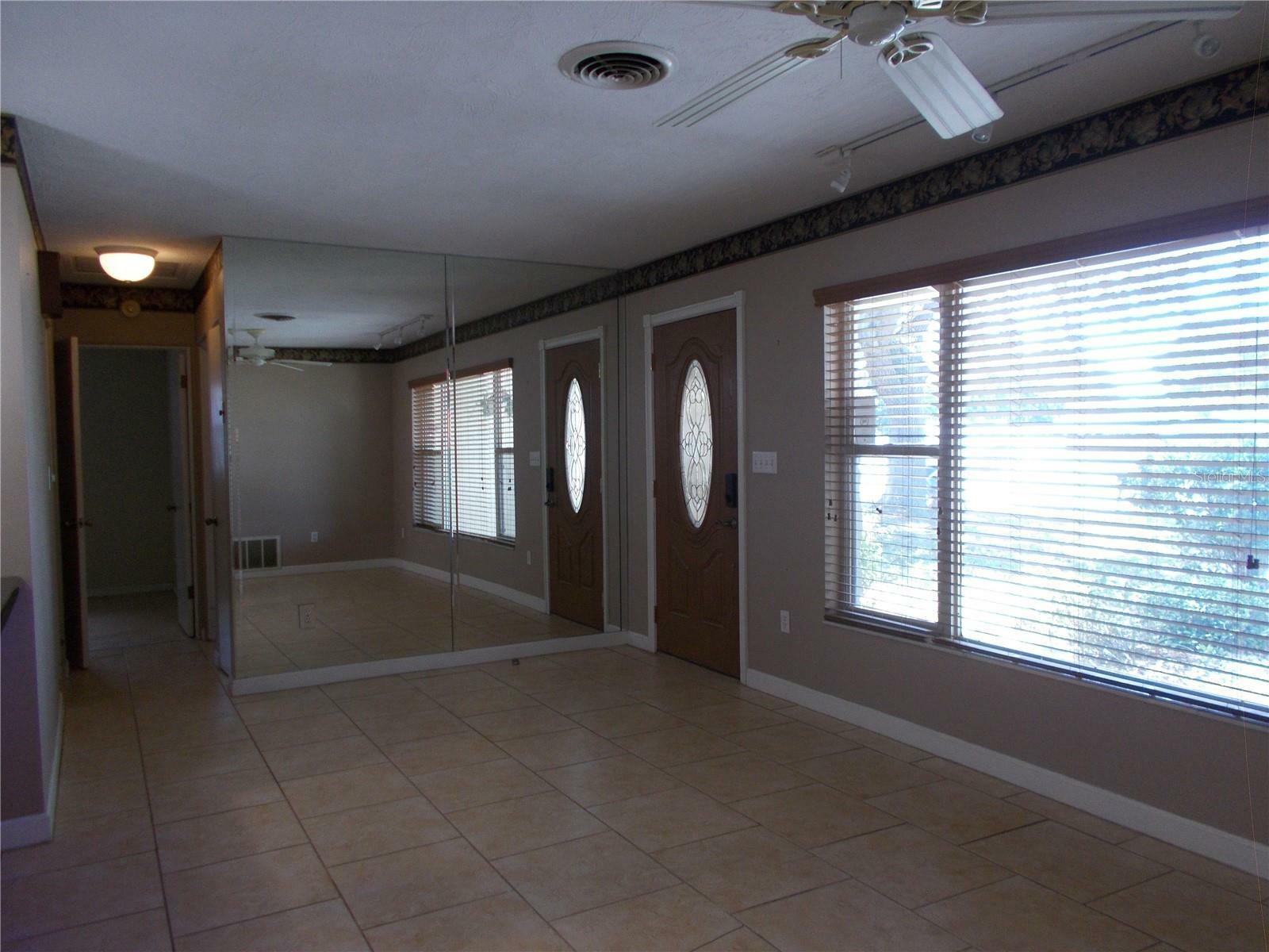 Property Photo:  6482 42nd Avenue N  FL 33709 