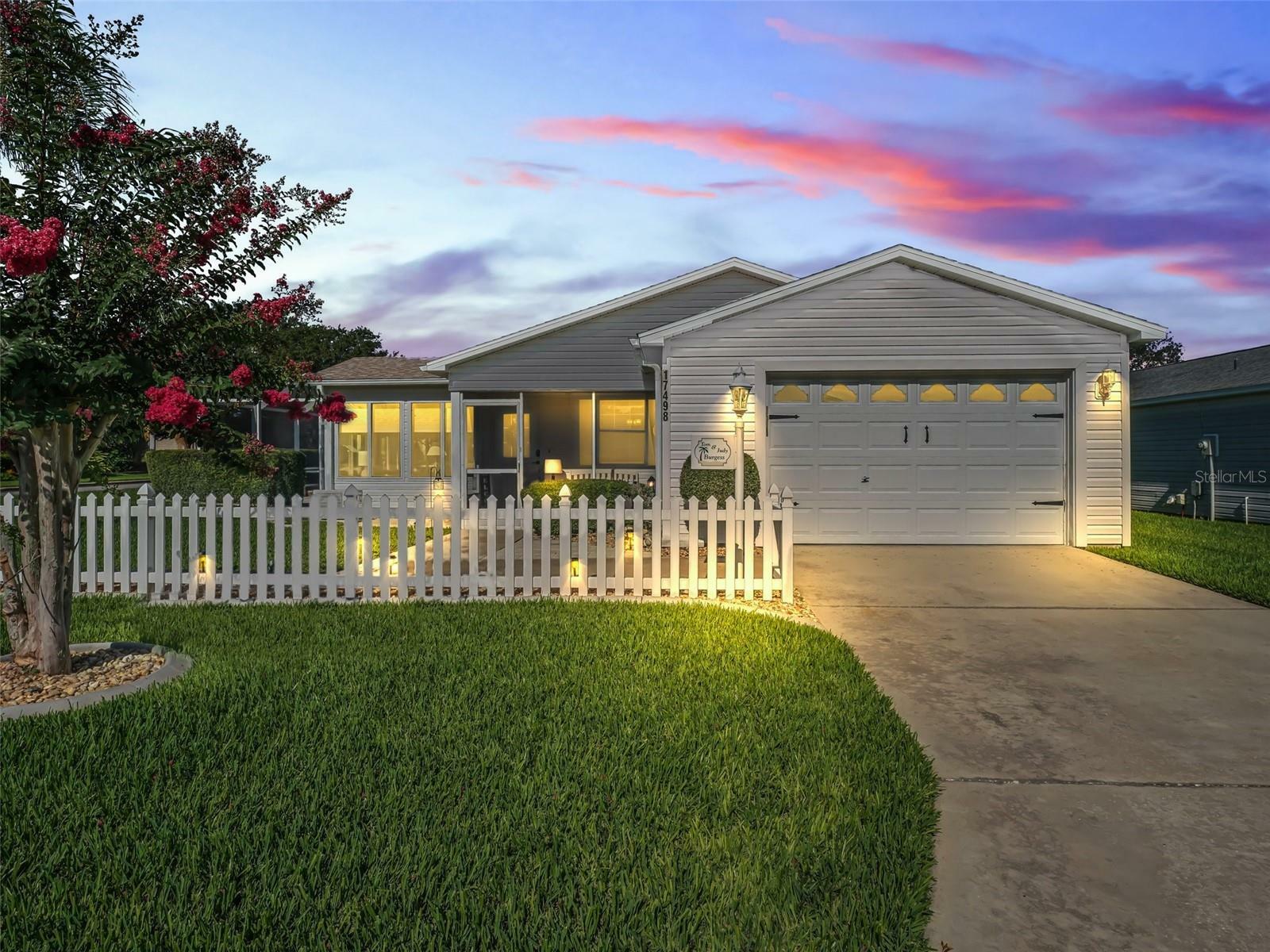 Property Photo:  17498 SE 82nd Roslyn Court  FL 32162 