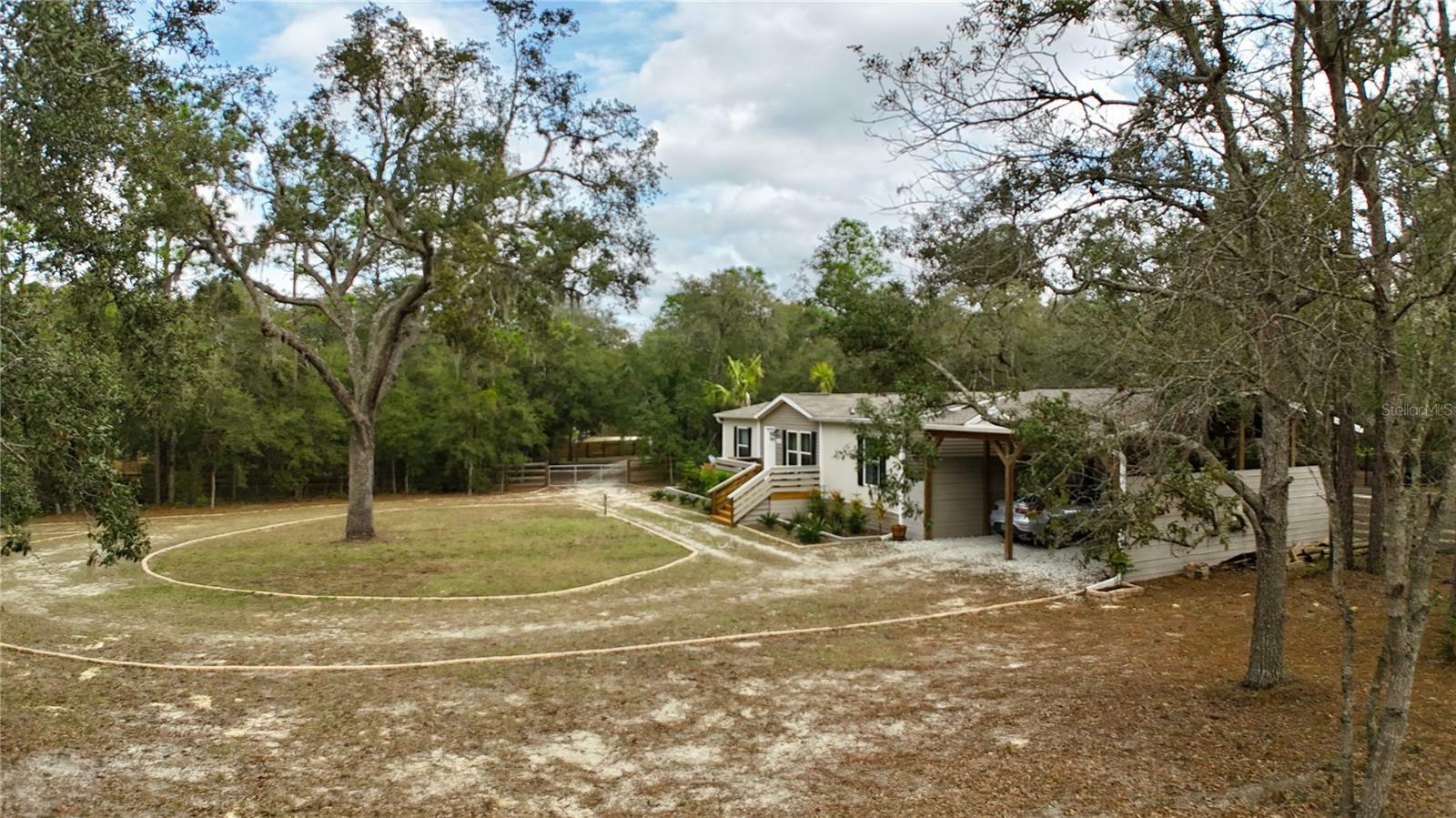 Property Photo:  16550 SW 40th Street  FL 34481 