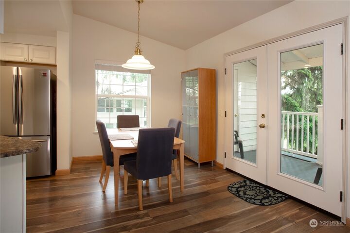 Property Photo:  8653  Avondale Road NE D-208  WA 98052 