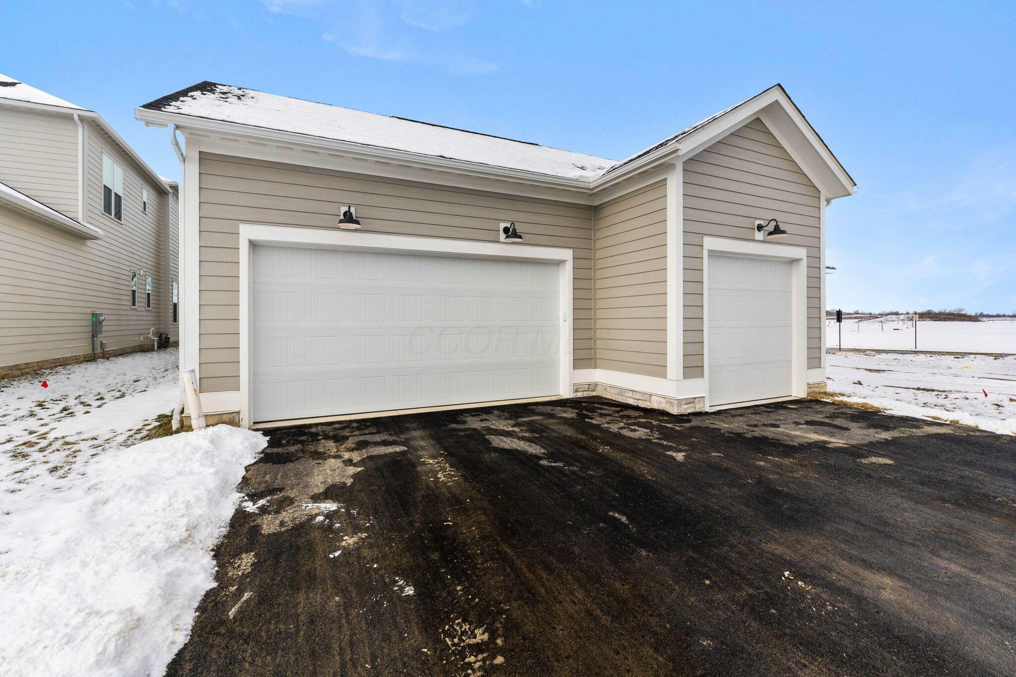 Property Photo:  5599 Piatt Road  OH 43035 