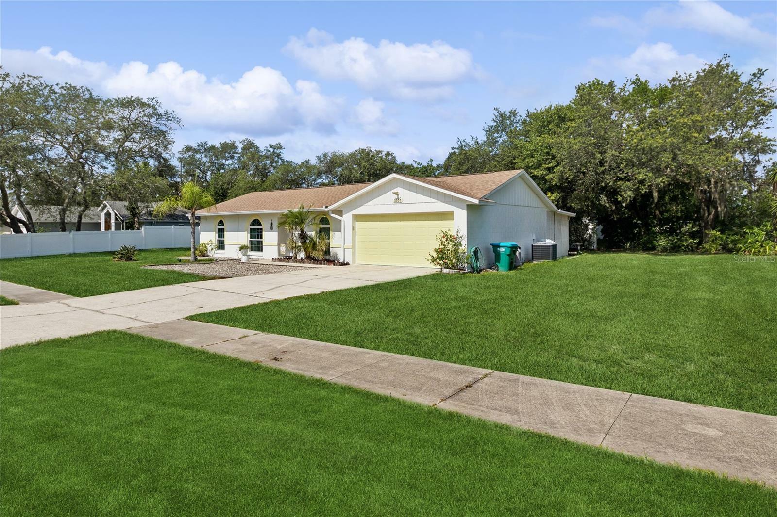 Property Photo:  3037 Hunkin Circle  FL 32738 