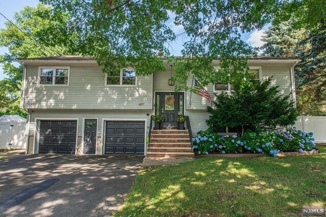 Property Photo: 487 Goffle Road NJ 07481