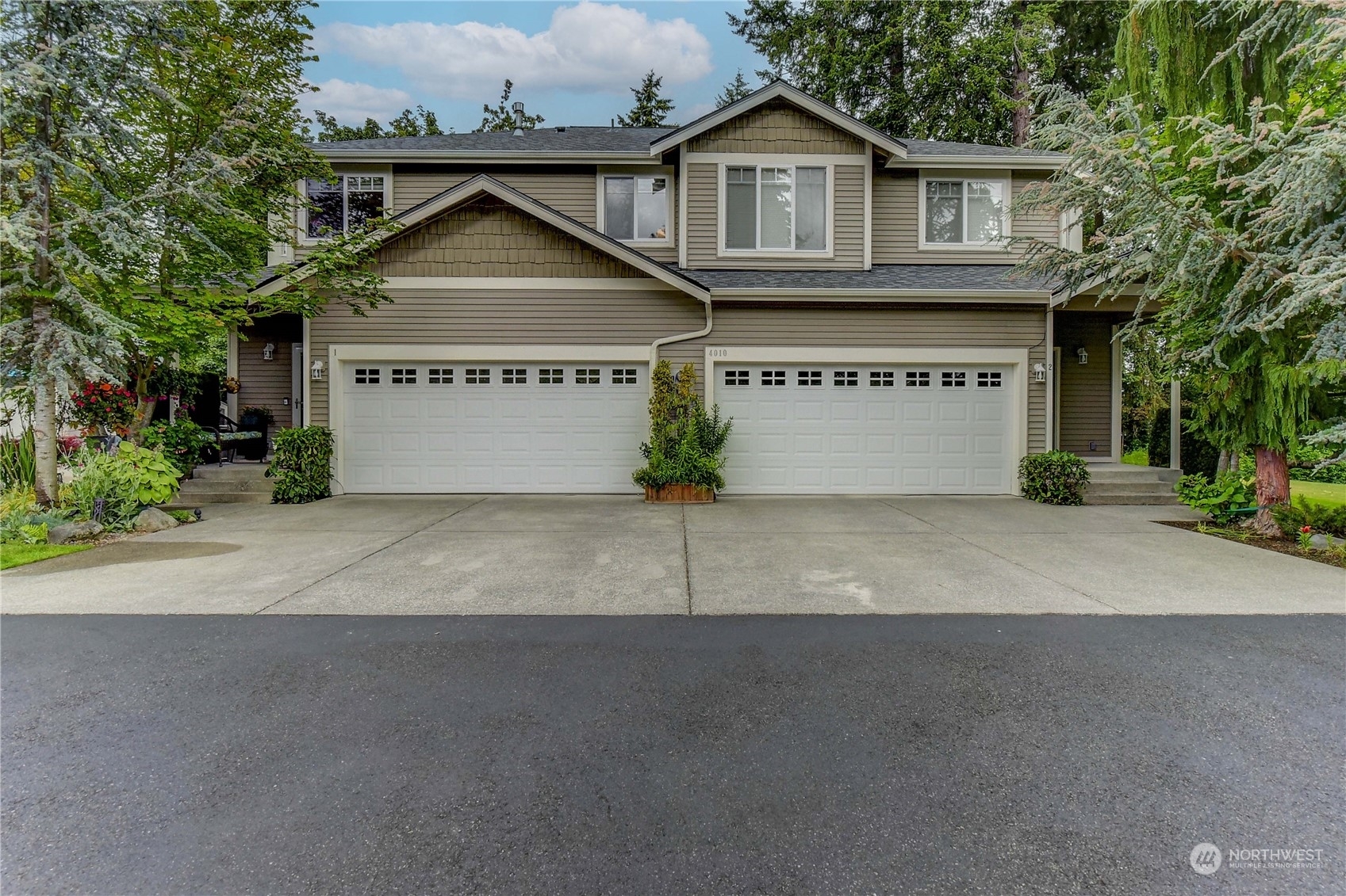 Property Photo:  4010 Shelby Road 1, 2  WA 98087 