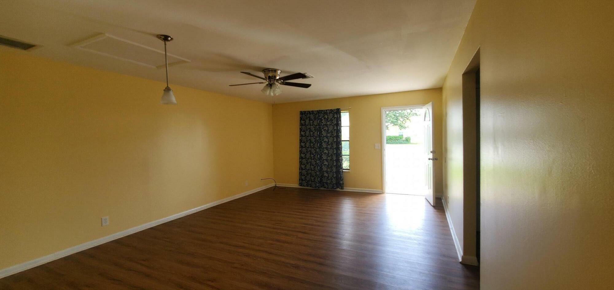 Property Photo:  8940 SE Hobe Ridge Avenue  FL 33455 