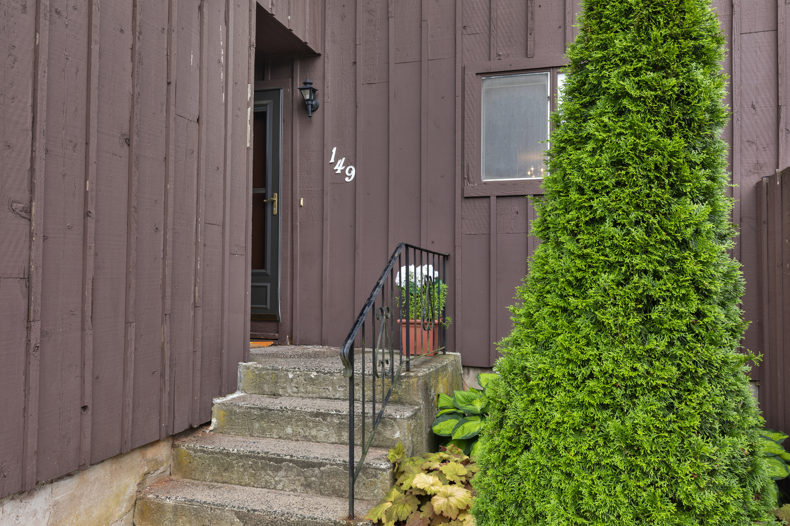 Property Photo:  149 Webster Court  CT 06111 