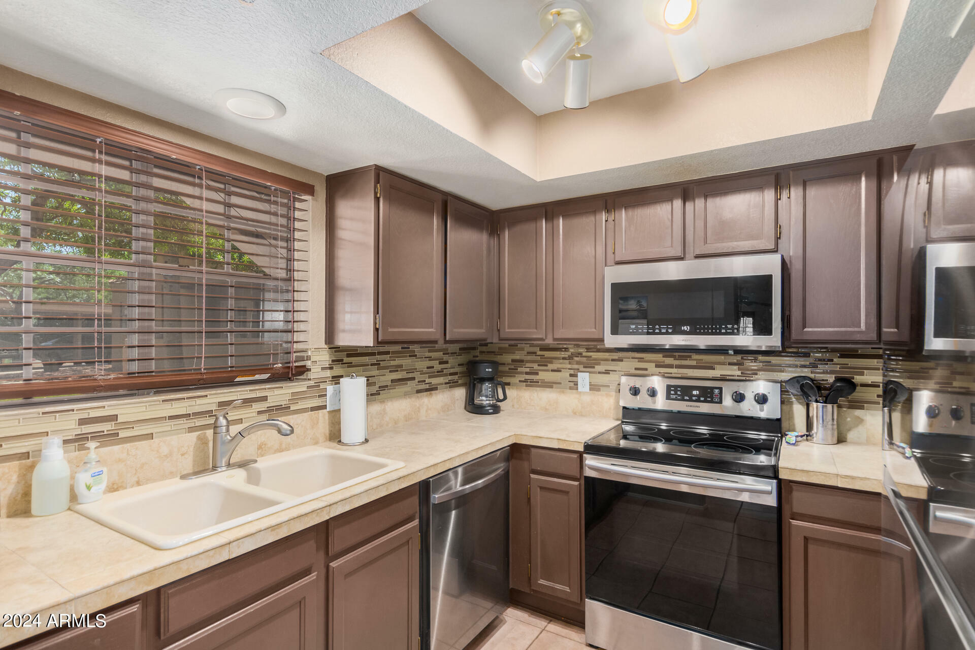 Property Photo: 5950 N 78th Street 164 AZ 85250