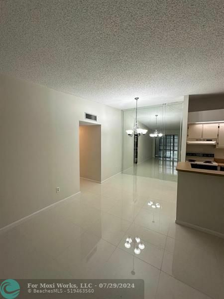 Property Photo:  9880 S Belfort Cir  FL 33321 