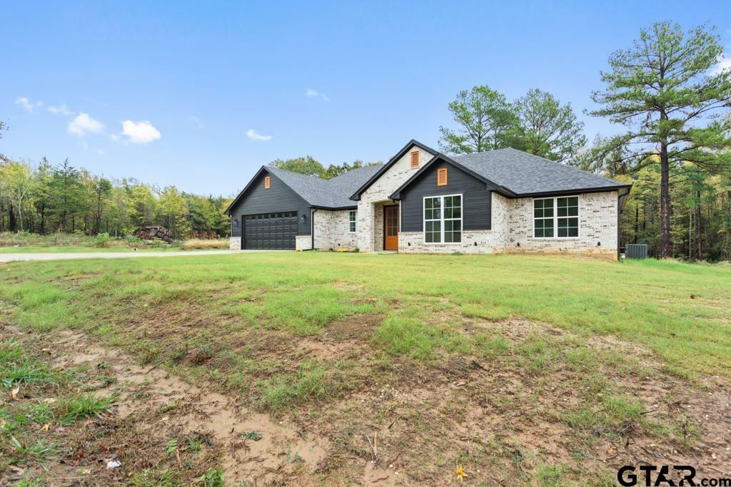 Property Photo:  17452 Cr 479  TX 75771 