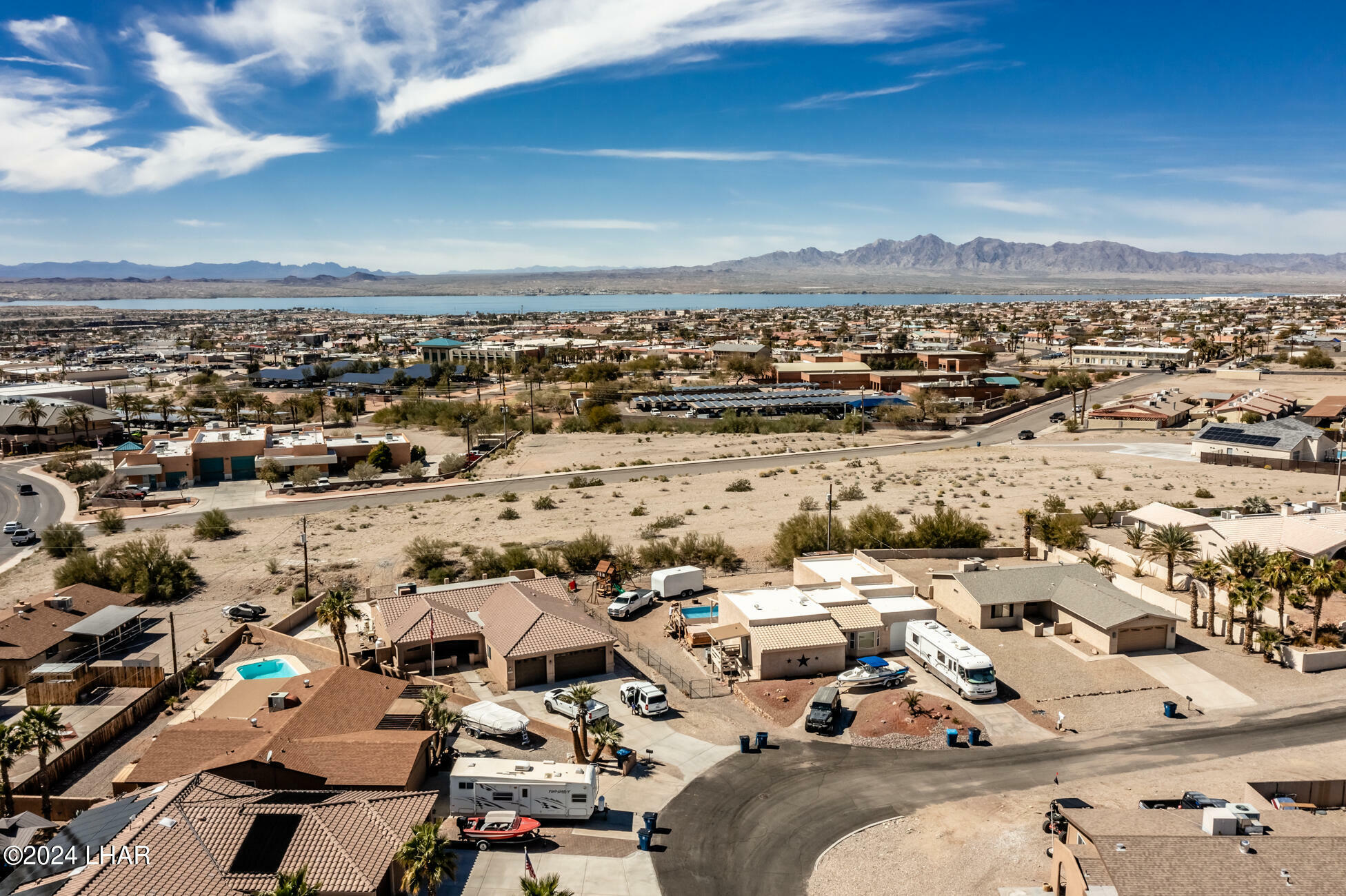 Property Photo: 100 Acoma Blvd AZ 86403