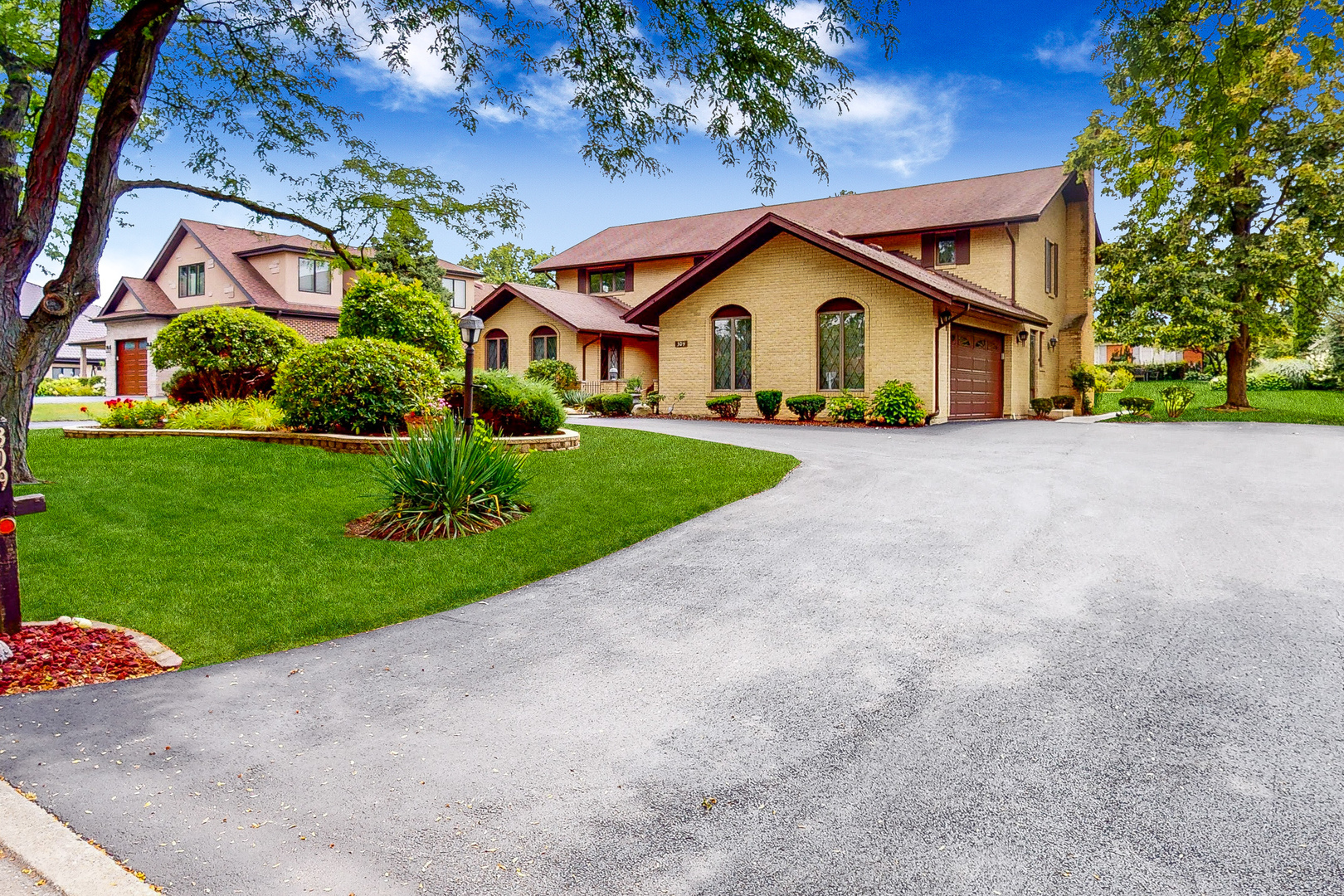 Property Photo: 309 Hambletonian Drive IL 60523